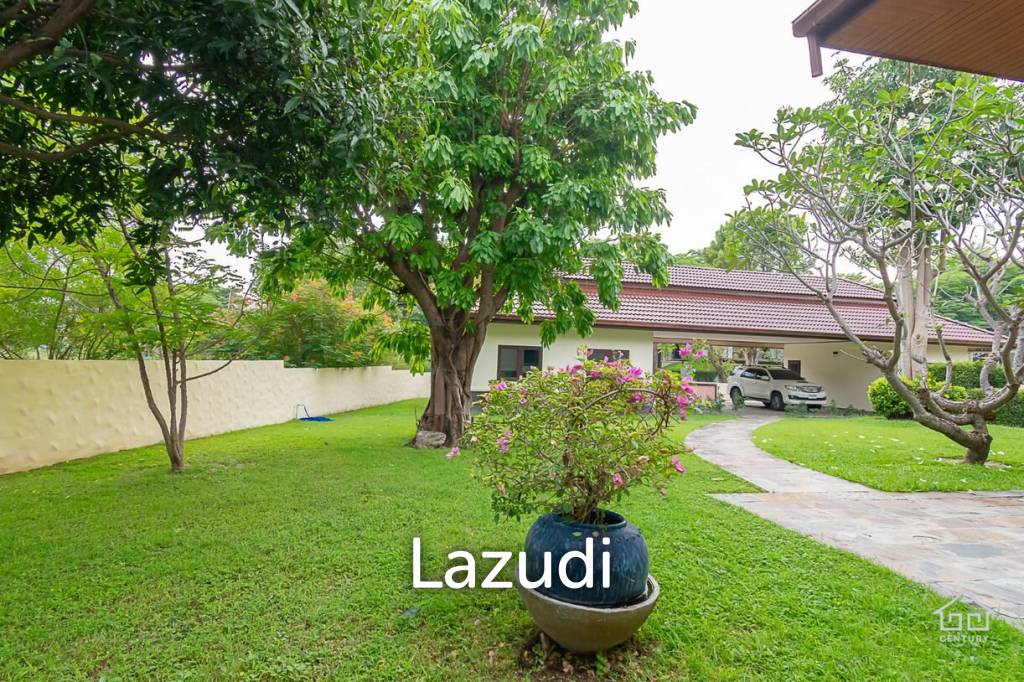 2,400 Sqm 5 Bed 6 Bath Villa For Sale