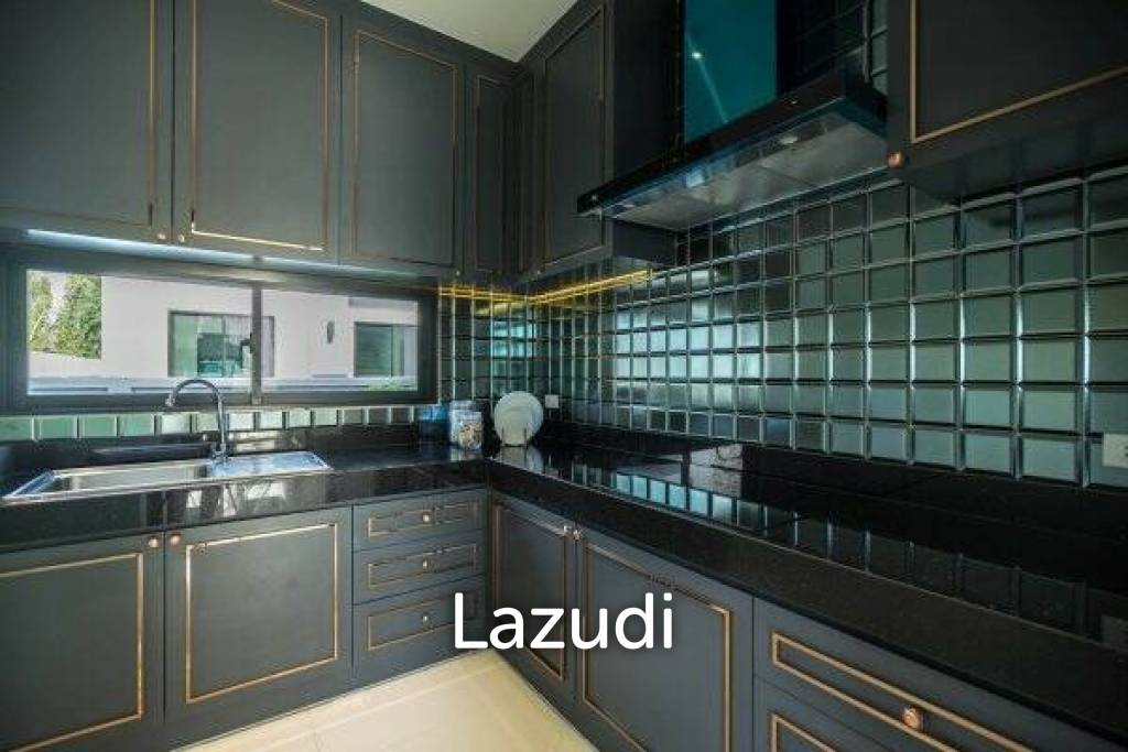 Modern Luxury 2 storey in city center