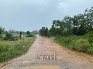 12 Rai of Land, directly on the main highway