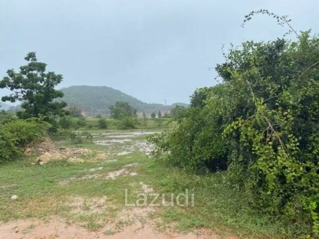 12 Rai of Land, directly on the main highway