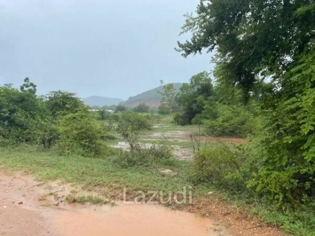 12 Rai of Land, directly on the main highway