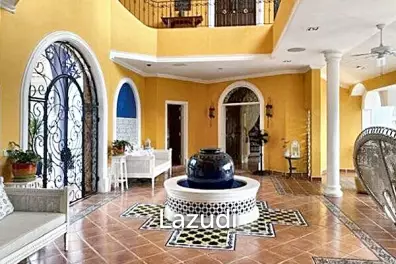 Exquisite Villa at Palm Hills Golf Club, Cha Am