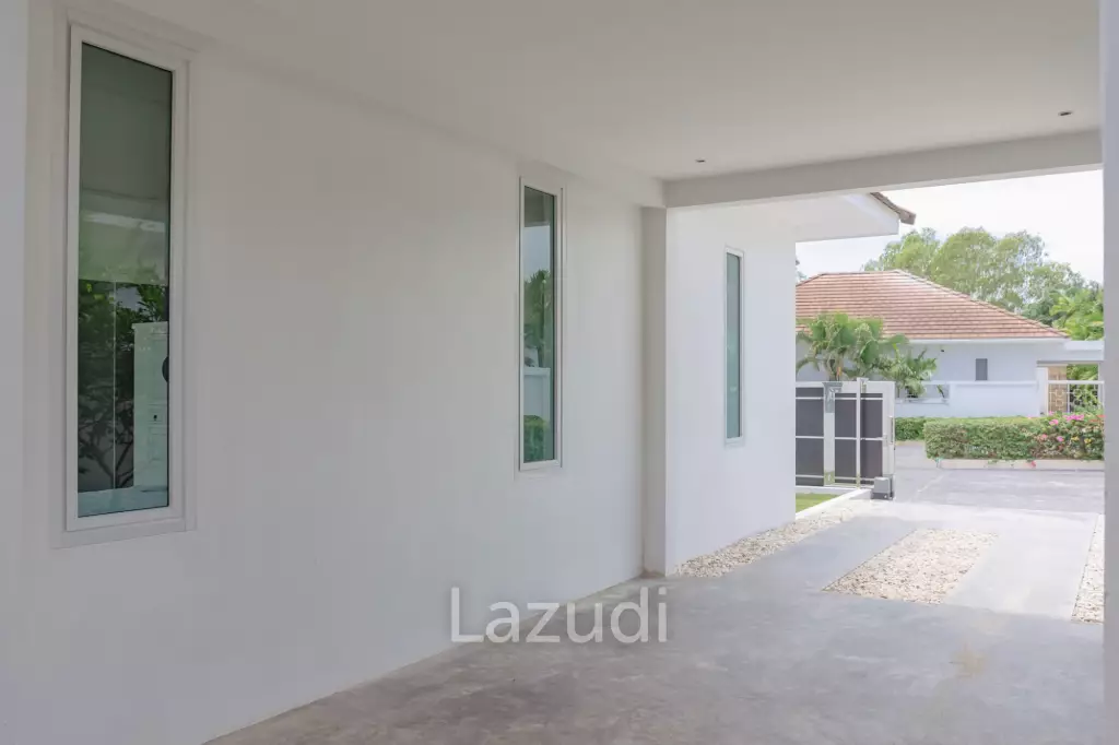 WHITESTONE VILLAS : Luxury Modern 3 Bed Pool Villa