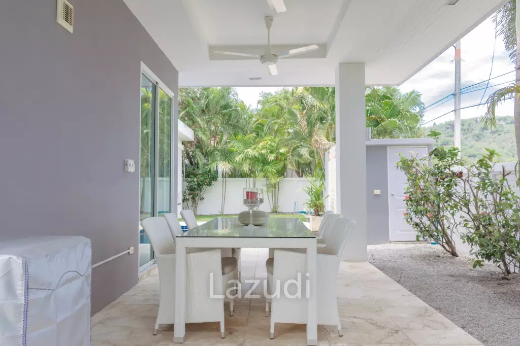 WHITESTONE VILLAS : Luxury Modern 3 Bed Pool Villa