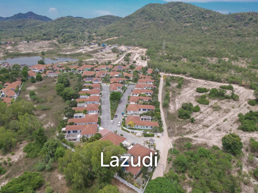 WHITESTONE VILLAS : Luxury Modern 3 Bed Pool Villa