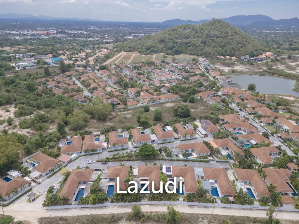 WHITESTONE VILLAS : Luxury Modern 3 Bed Pool Villa