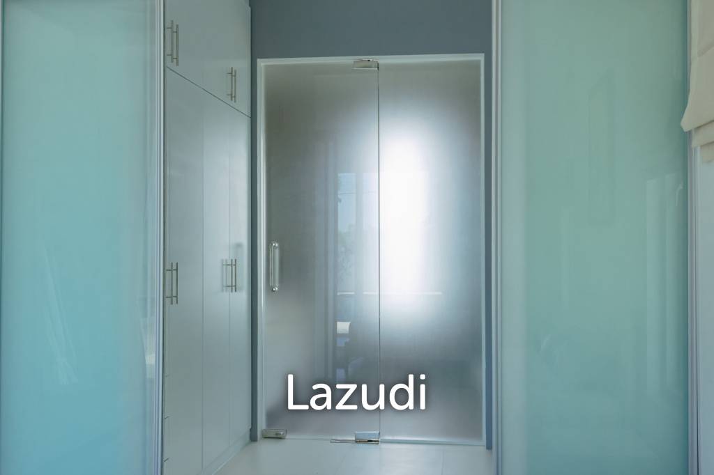 WHITESTONE VILLAS : Luxury Modern 3 Bed Pool Villa