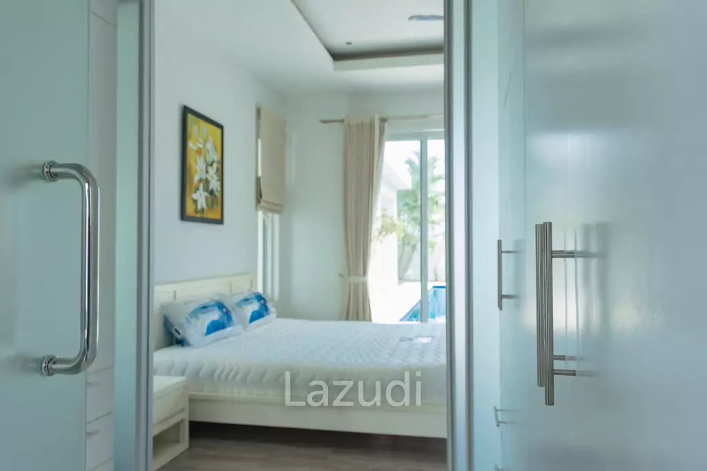 WHITESTONE VILLAS : Luxury Modern 3 Bed Pool Villa