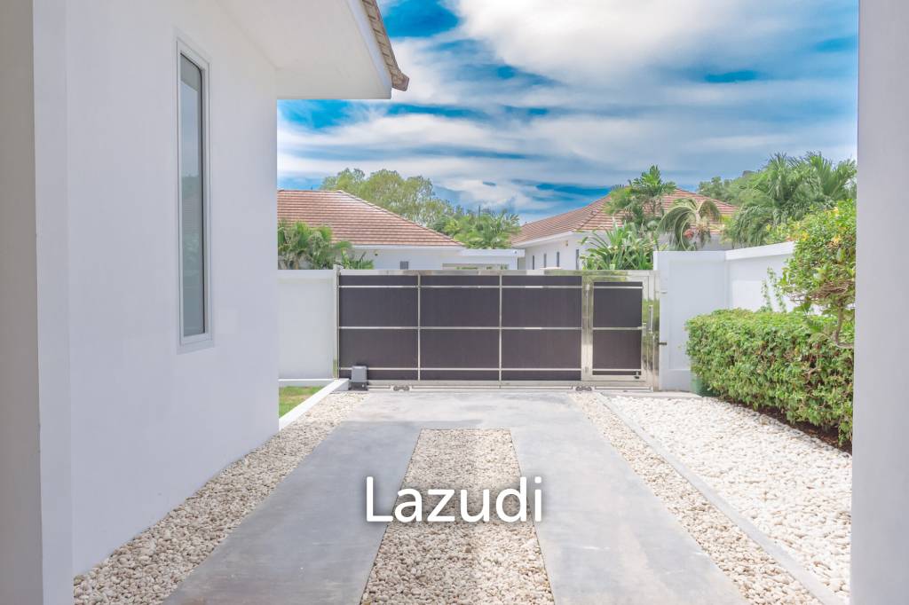 WHITESTONE VILLAS : Luxury Modern 3 Bed Pool Villa