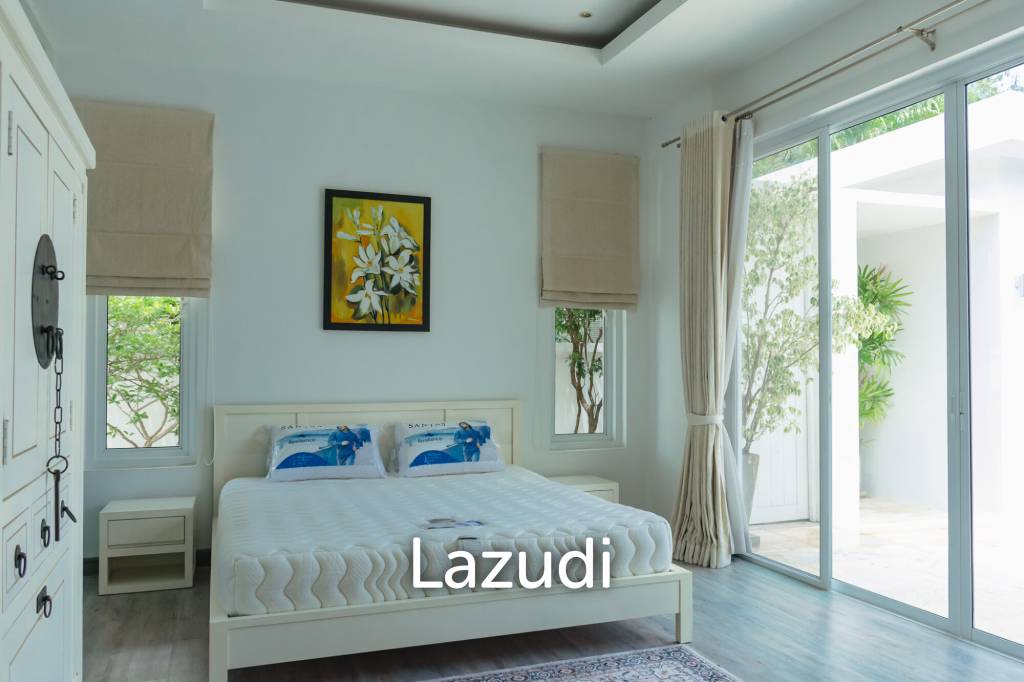 WHITESTONE VILLAS : Luxury Modern 3 Bed Pool Villa