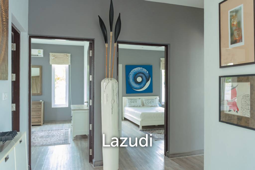 WHITESTONE VILLAS : Luxury Modern 3 Bed Pool Villa