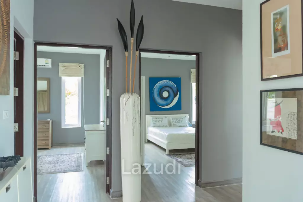 WHITESTONE VILLAS : Luxury Modern 3 Bed Pool Villa