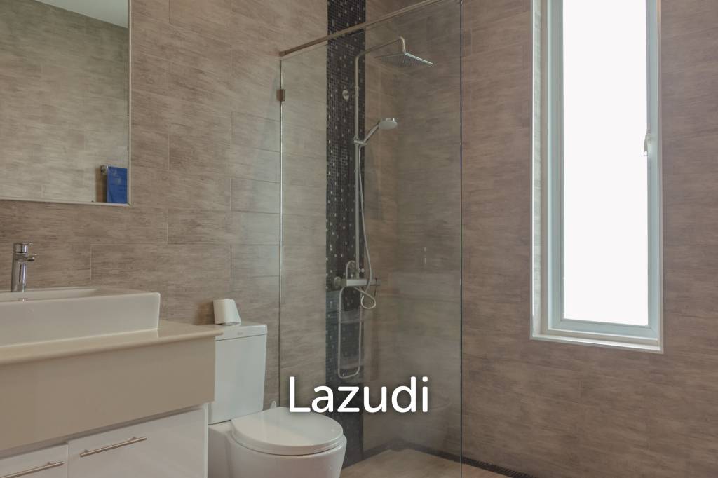 WHITESTONE VILLAS : Luxury Modern 3 Bed Pool Villa