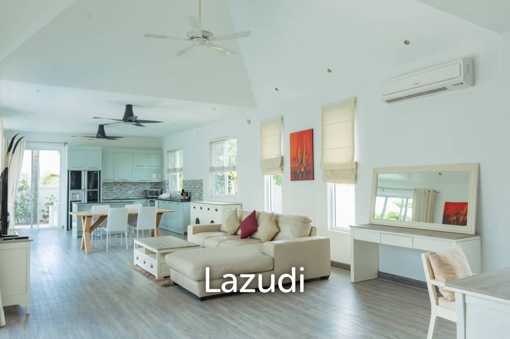 WHITESTONE VILLAS : Luxury Modern 3 Bed Pool Villa