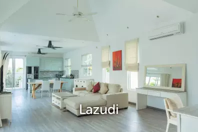 WHITESTONE VILLAS : Luxury Modern 3 Bed Pool Villa