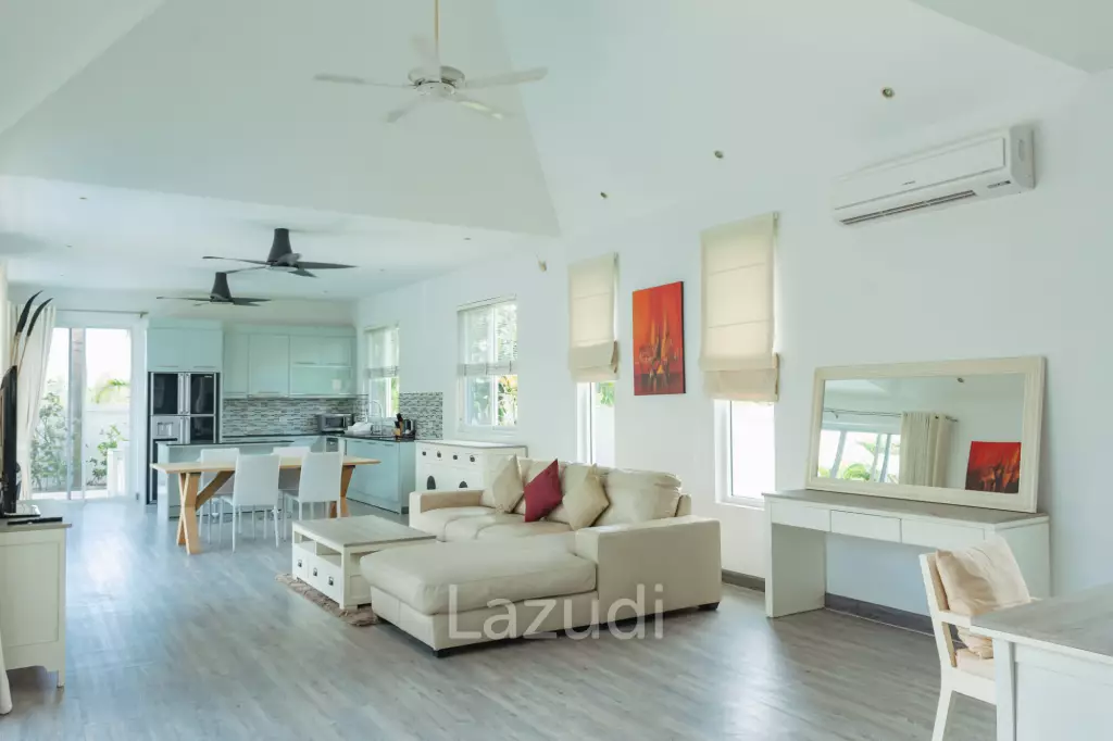 WHITESTONE VILLAS : Luxury Modern 3 Bed Pool Villa