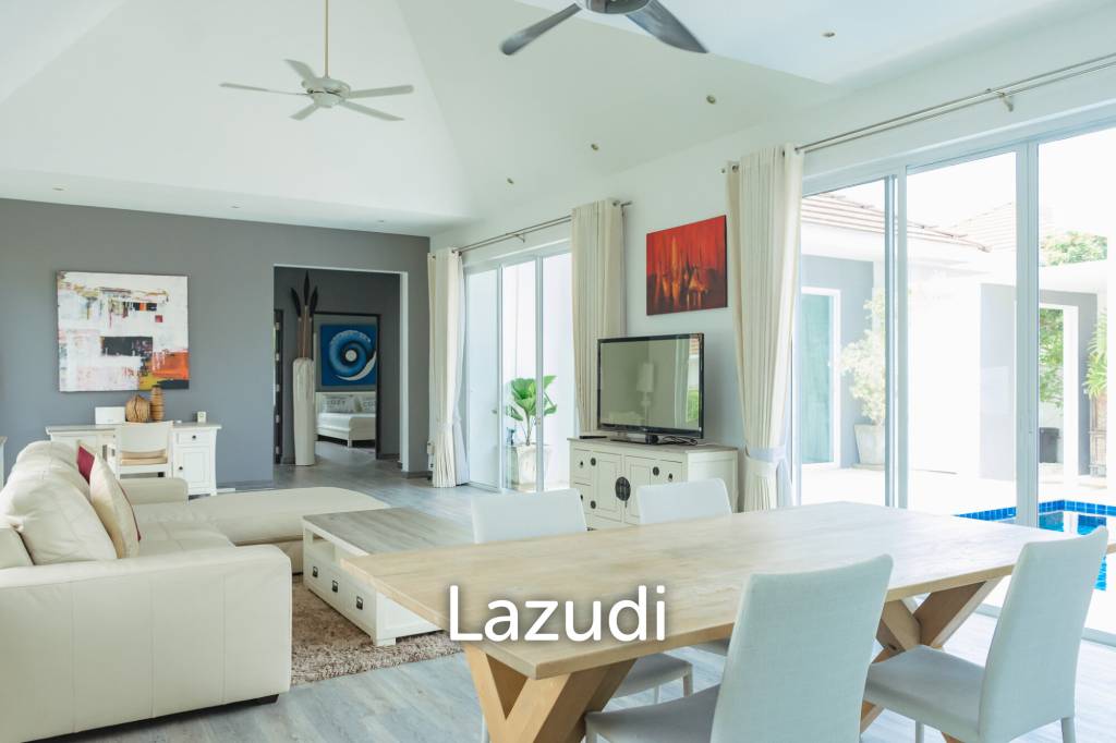 WHITESTONE VILLAS : Luxury Modern 3 Bed Pool Villa