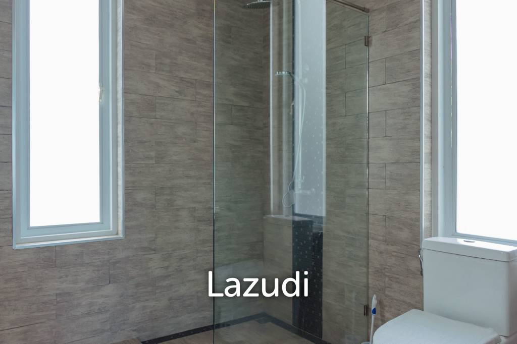 WHITESTONE VILLAS : Luxury Modern 3 Bed Pool Villa