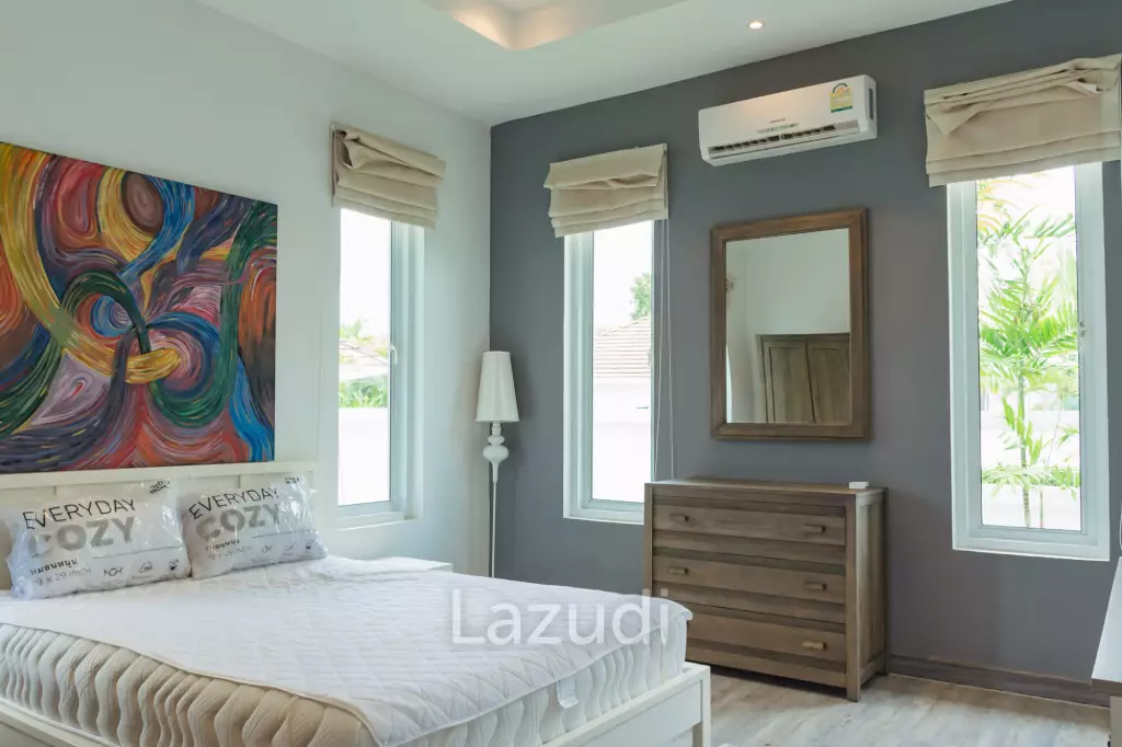 WHITESTONE VILLAS : Luxury Modern 3 Bed Pool Villa