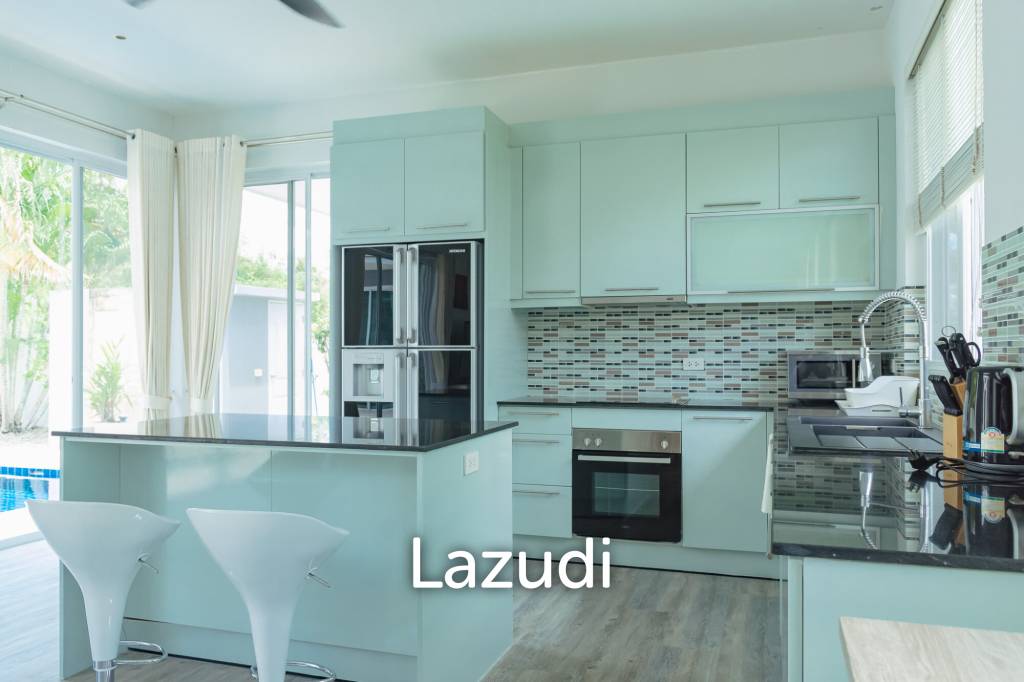 WHITESTONE VILLAS : Luxury Modern 3 Bed Pool Villa