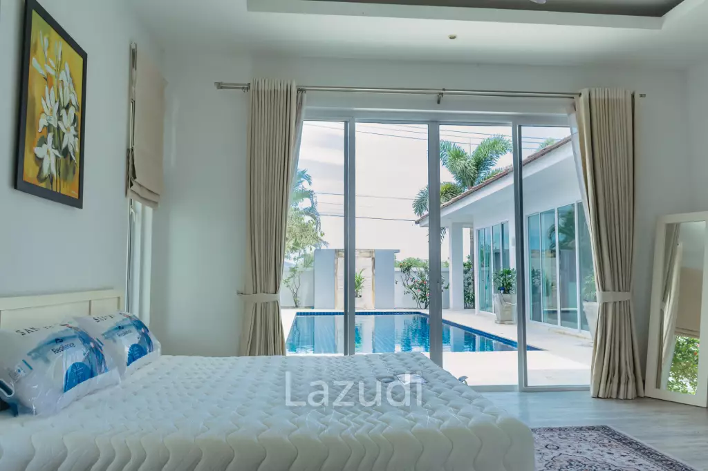 WHITESTONE VILLAS : Luxury Modern 3 Bed Pool Villa