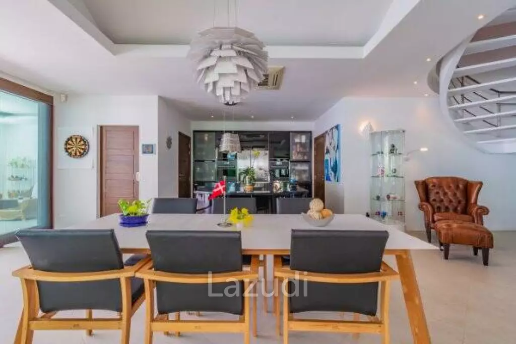 FALCON HILL : High Luxury 4 Bed Pool Villa + Maids Quarters