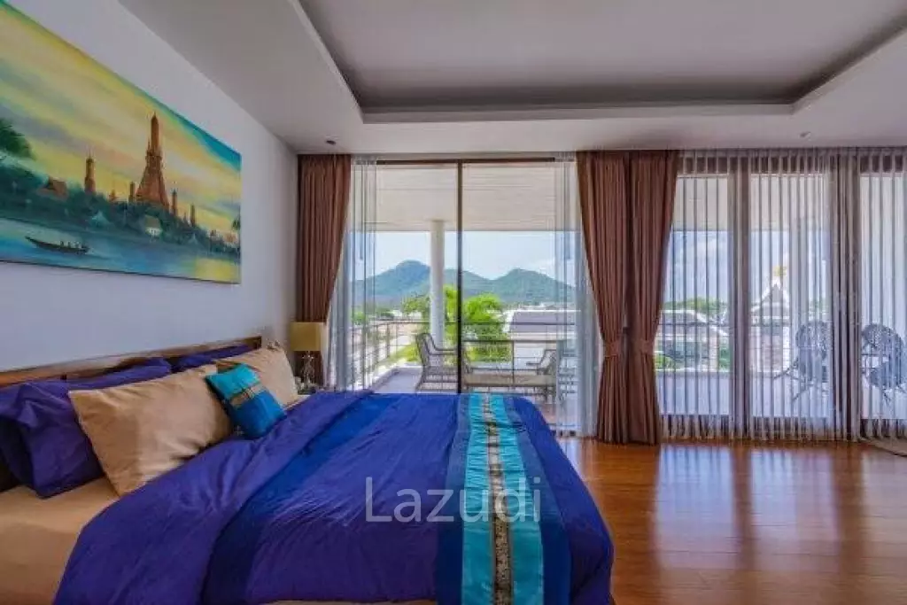 FALCON HILL : High Luxury 4 Bed Pool Villa + Maids Quarters