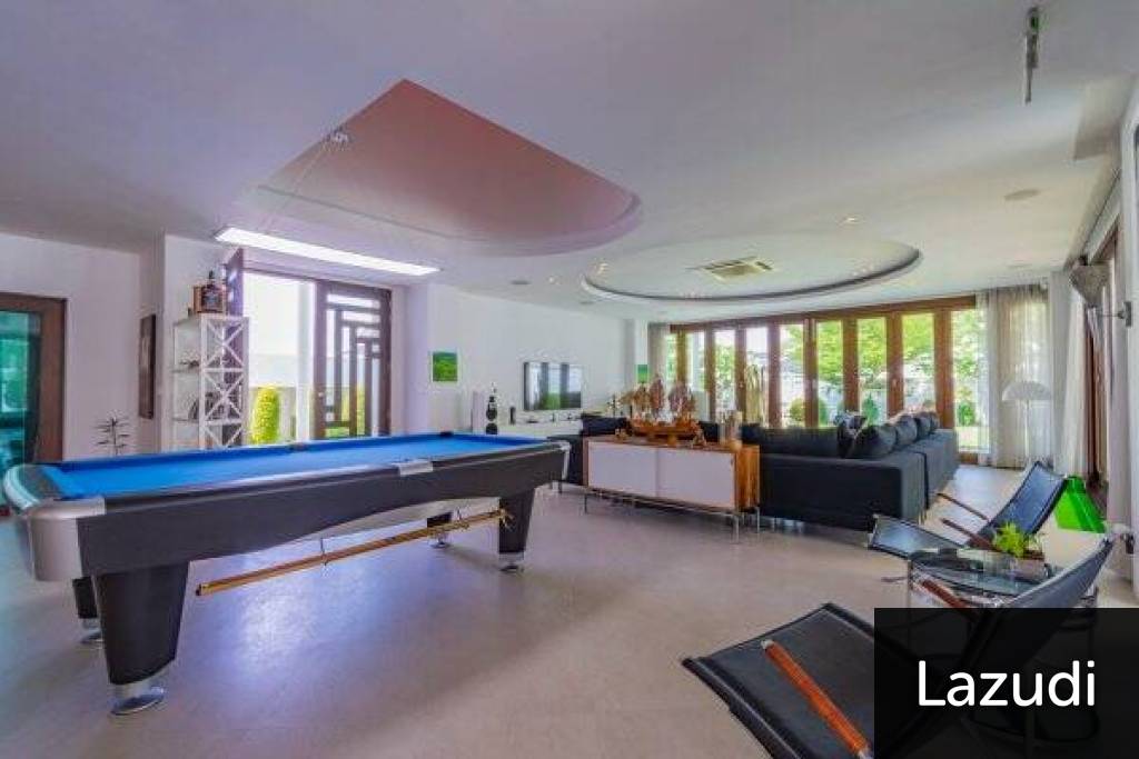 FALCON HILL : High Luxury 4 Bed Pool Villa + Maids Quarters