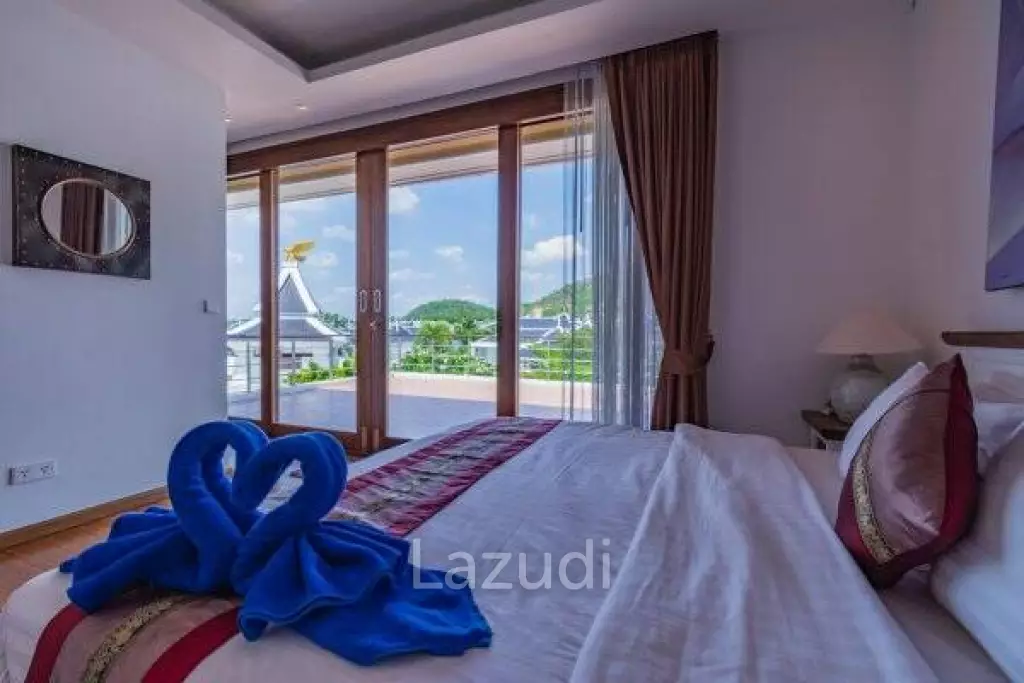 FALCON HILL : High Luxury 4 Bed Pool Villa + Maids Quarters