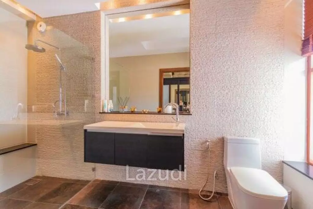 FALCON HILL : High Luxury 4 Bed Pool Villa + Maids Quarters