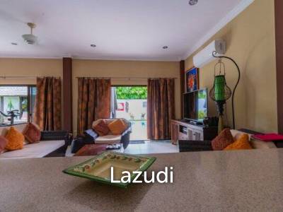 HEIGHTS 2 : Very well presented 3 Bed pool villa