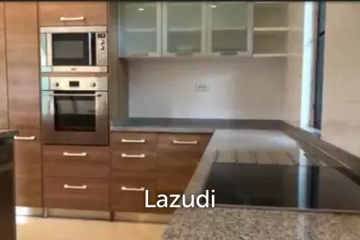 Large 2 storey home or business near the beach