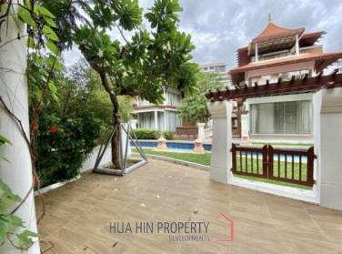 BOATHOUSE : Beautiful design 3 bed pool villa, 100 meters from the beach with sea views.