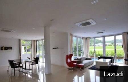 BLACK MOUNTAIN VILLAS : Well Designed 4 bed pool villa with golf course views