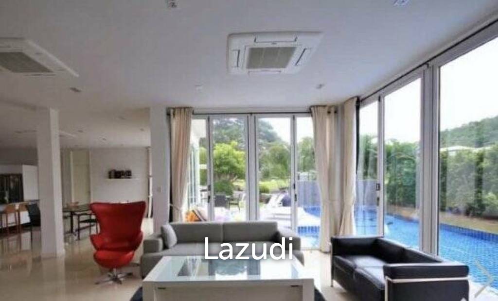 700 Kvm 4 Seng 5 Bad Villa for Salg