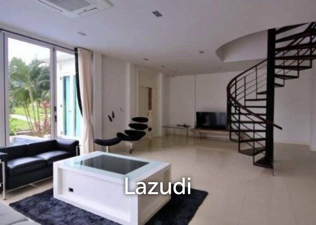 700 Kvm 4 Seng 5 Bad Villa for Salg