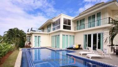BLACK MOUNTAIN VILLAS : Well Designed 4 bed pool villa with golf course views