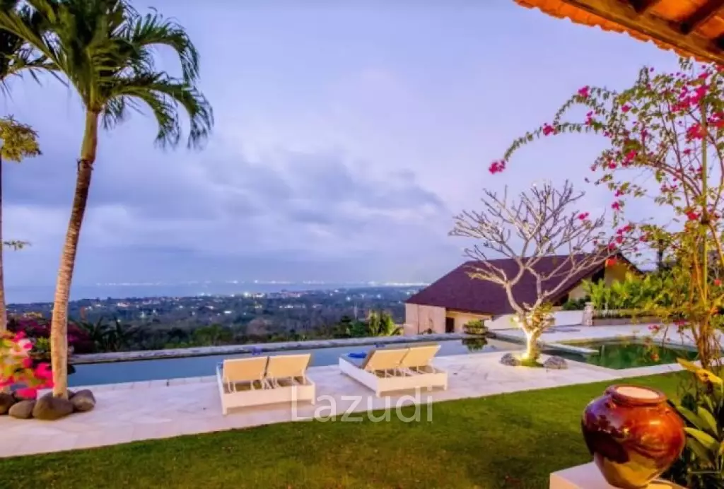 Remarkable Freehold villa with ocean views in Pecatu