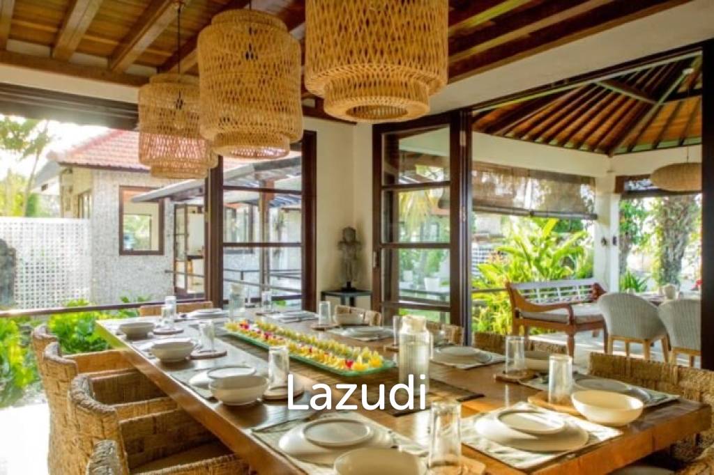 Remarkable Freehold villa with ocean views in Pecatu