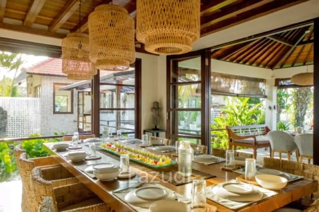 Remarkable Freehold villa with ocean views in Pecatu