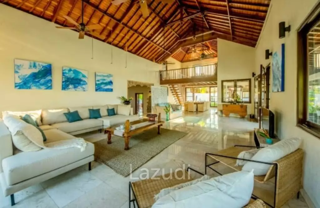 Remarkable Freehold villa with ocean views in Pecatu