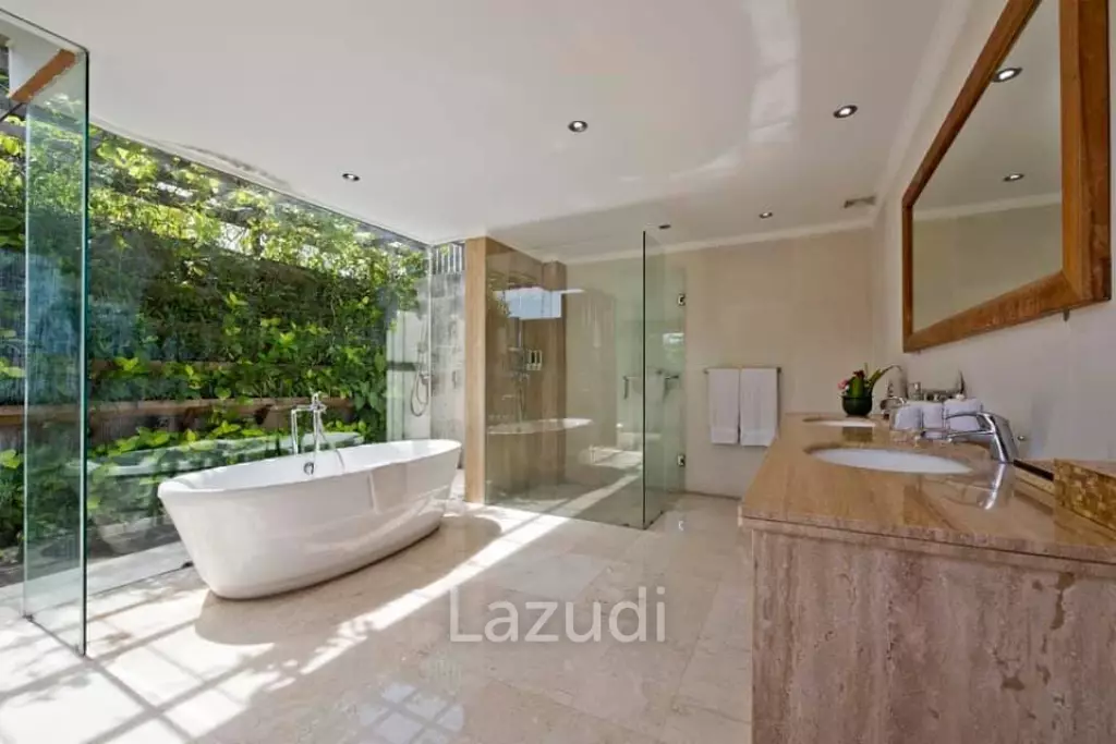 Stunning Freehold Luxury Home in Kerobokan