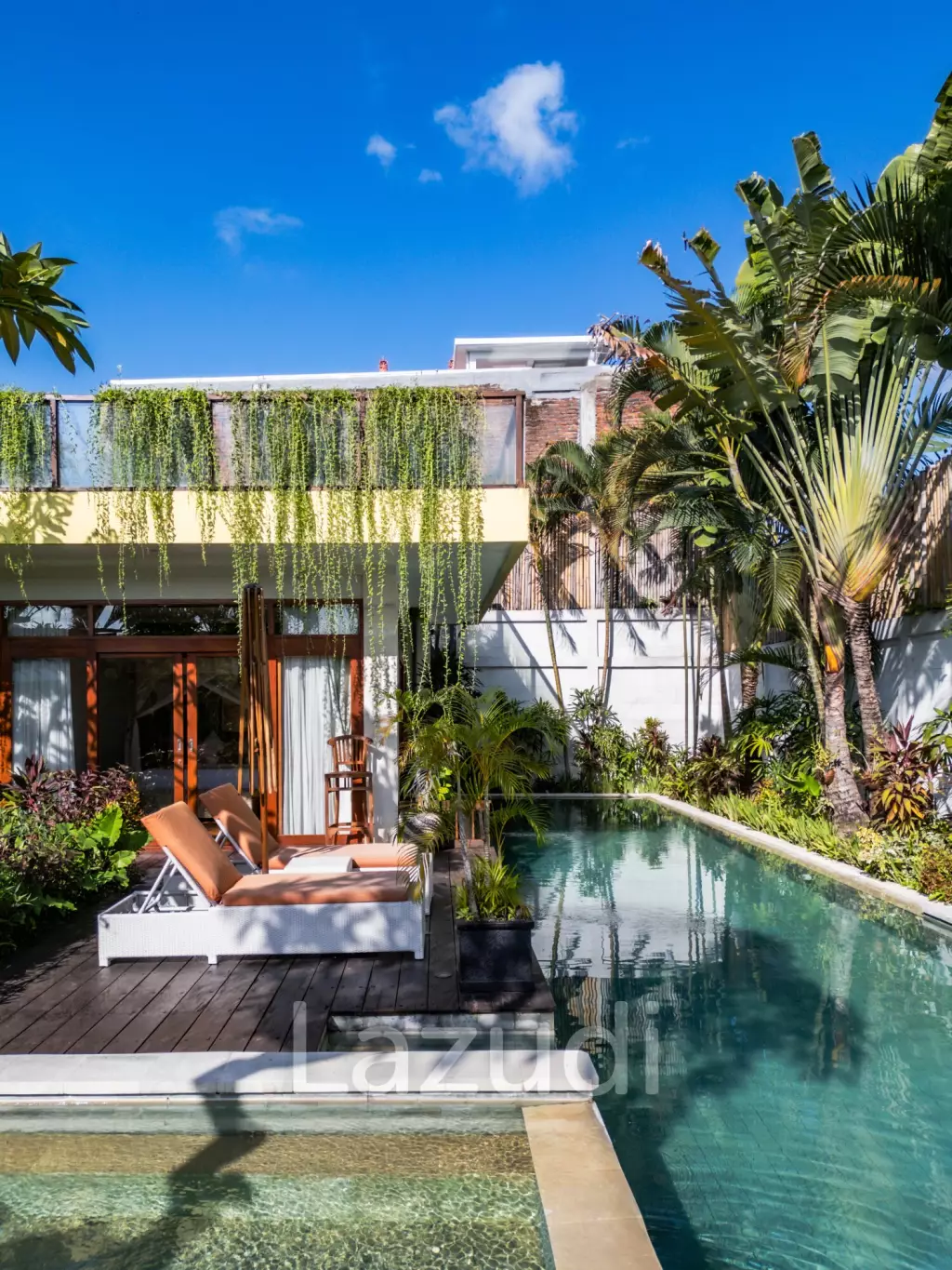 Stunning Freehold Luxury Home in Kerobokan