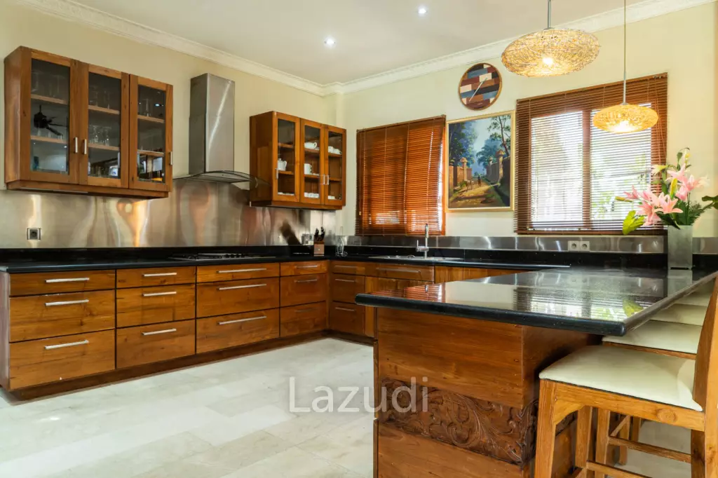 Stunning Freehold Luxury Home in Kerobokan