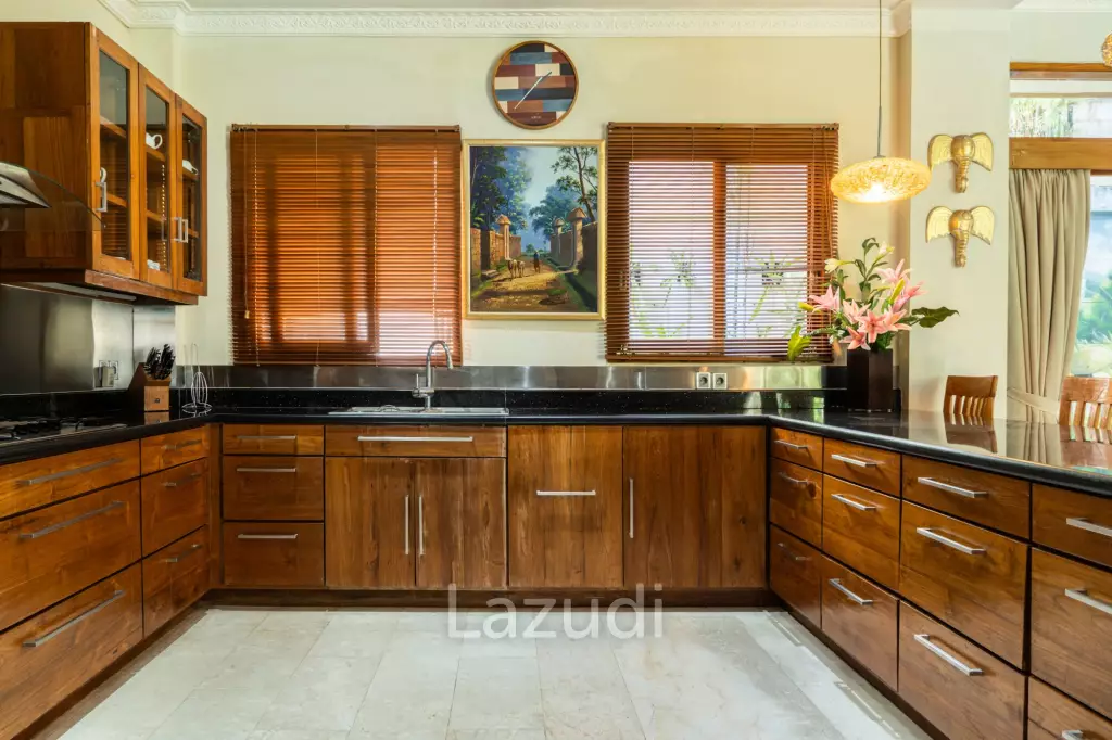 Stunning Freehold Luxury Home in Kerobokan
