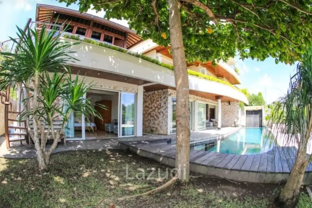 Designer Freehold Villa in Bukit with 4 bedrooms and fully furnished