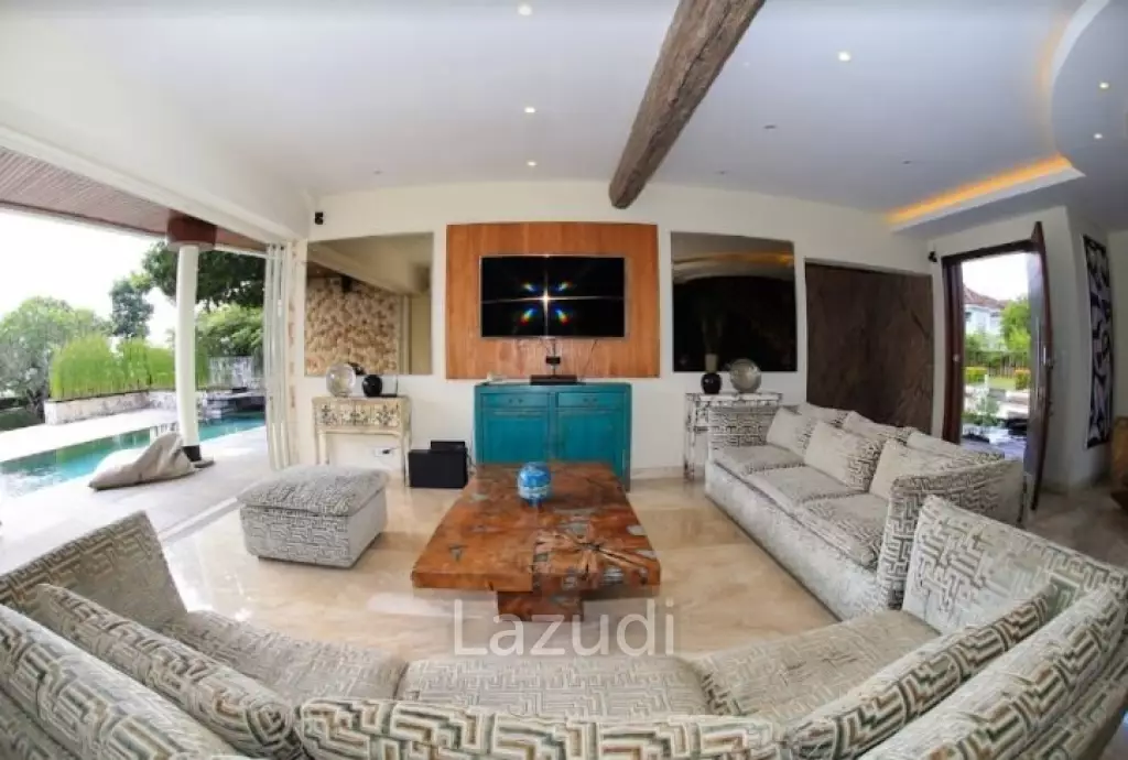 Designer Freehold Villa in Bukit with 4 bedrooms and fully furnished