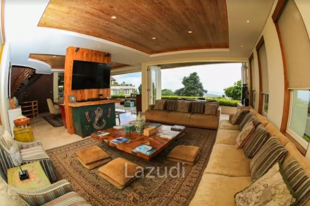Designer Freehold Villa in Bukit with 4 bedrooms and fully furnished