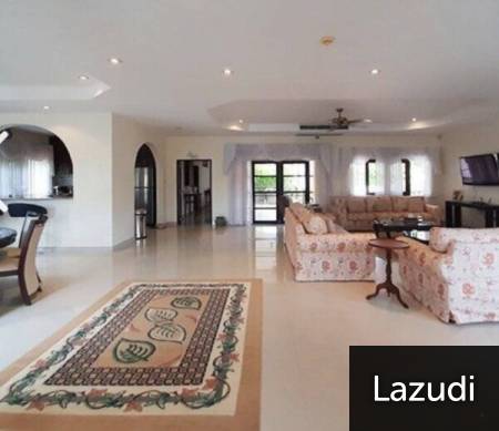 STUART PARK 2 : Quality 4 Bed Pool Villa