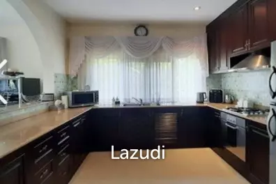 STUART PARK 2 : Quality 4 Bed Pool Villa